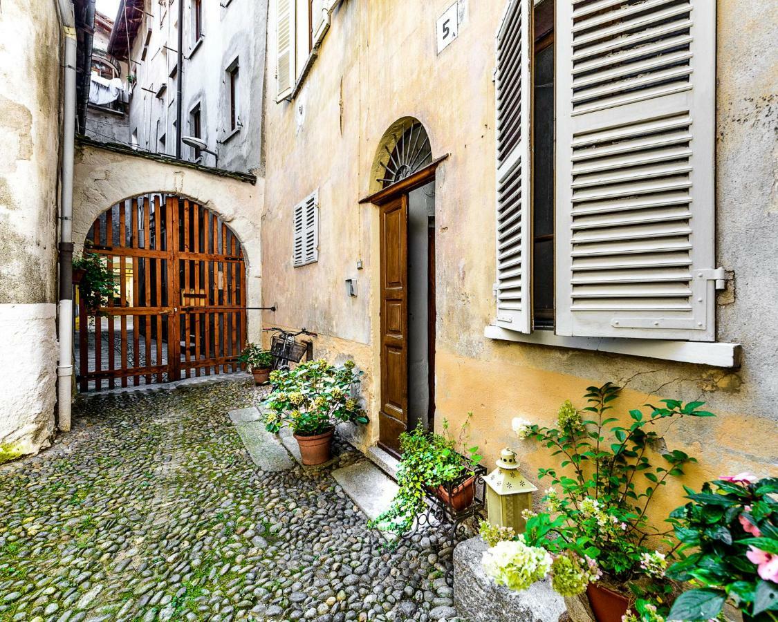 Al vicolo del Gallo Varallo Esterno foto