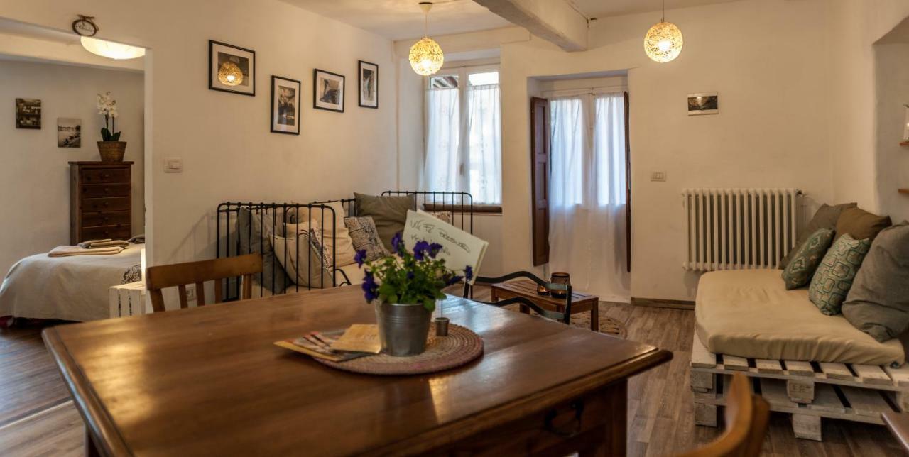 Al vicolo del Gallo Varallo Esterno foto