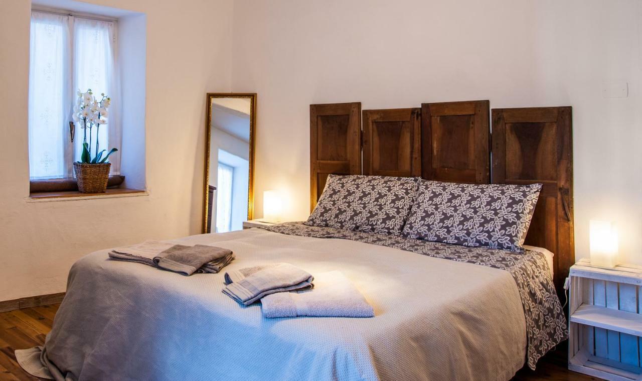 Al vicolo del Gallo Varallo Esterno foto
