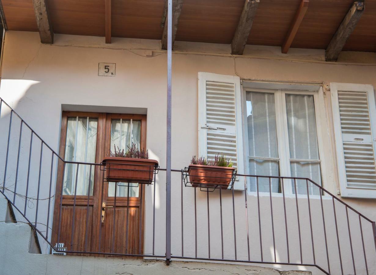 Al vicolo del Gallo Varallo Esterno foto